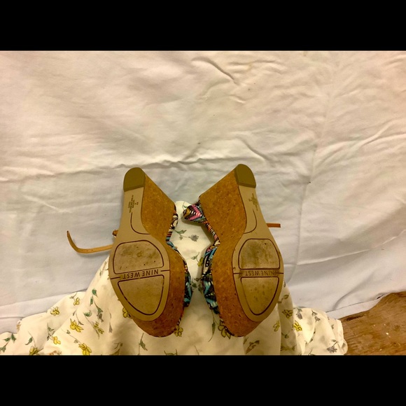 Nine West “eléctrico” wedges - Picture 2 of 2